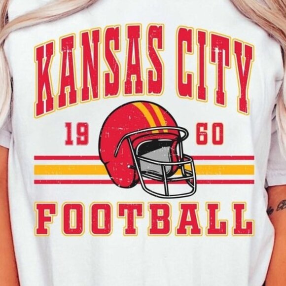 Kansas City Football Shirt Retro KC Chiefs NFL Football Fan Gift Tee 90 - Picture 2 of 5